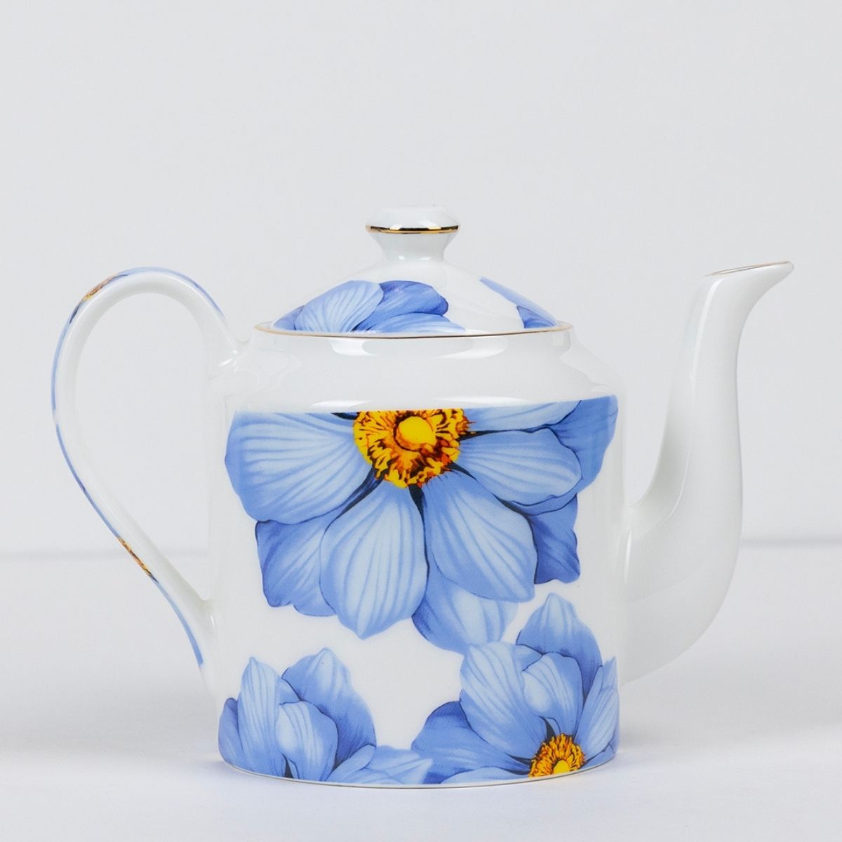 Magnolia Bloom – Lavender Floral Tea Service Set – 6 Tea Cups & 1 Kettle | 7-Piece Set